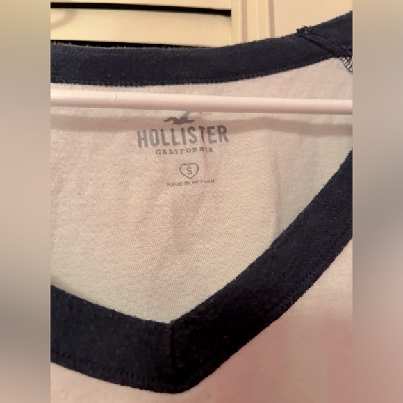 Hollister long sleeve. Size S. - Picture 3 of 3